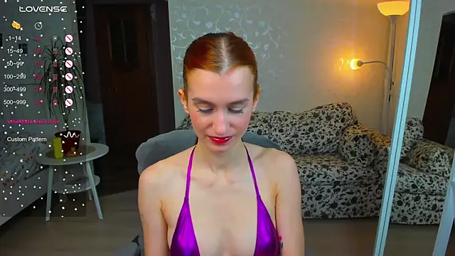 Snapshot of Sally_Biscuit chatting on October 5, 10:42 am Sally Biscuit online show from October 5, 10:42 am