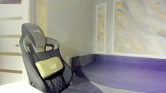 eva rose7 online show from August 4, 7:53 pm