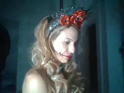 Snapshot of Strip-Nomy chatting on October 29, 2:05 am Strip-Nomy online show from October 29, 2:05 am