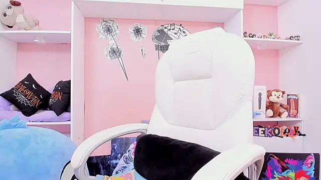 esmeralda112 online show from December 13, 7:53 pm