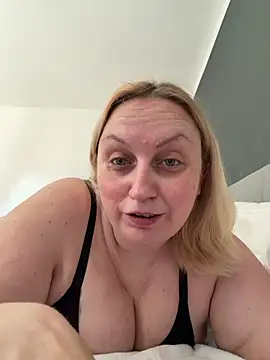 BBW Nora online show from June 23, 8:45 am