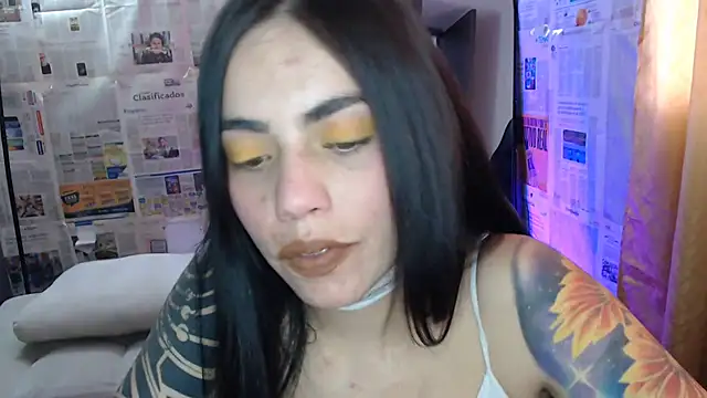 i am nina  online show from November 19, 8:09 pm