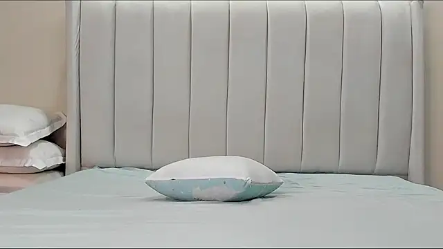  heavenlysent online show from August 3, 4:49 am