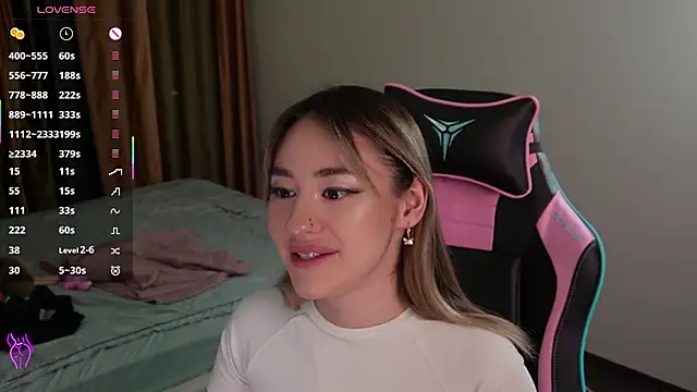 Fiona-Love online show from October 31, 3:27 pm