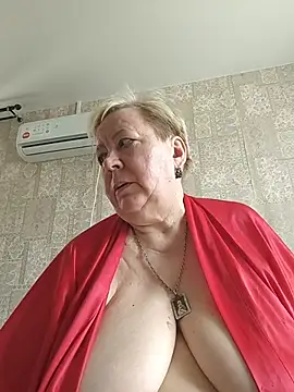 EffectFiona online show from June 9, 5:07 am