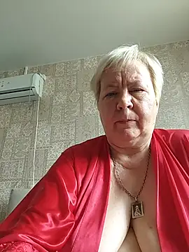 EffectFiona online show from August 2, 11:57 am