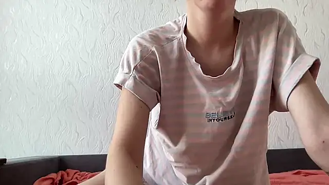 HoneyWiles online show from July 14, 12:54 pm