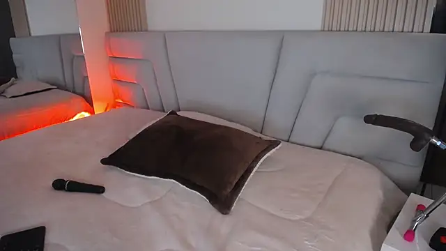 Miss Loise online show from March 12, 3:42 am