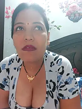 Poojabhabi101 online show from November 11, 6:20 am