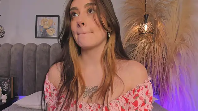 cute  cherry  online show from June 9, 8:30 pm