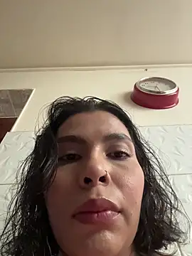 GigiiStone online show from March 4, 2:23 pm