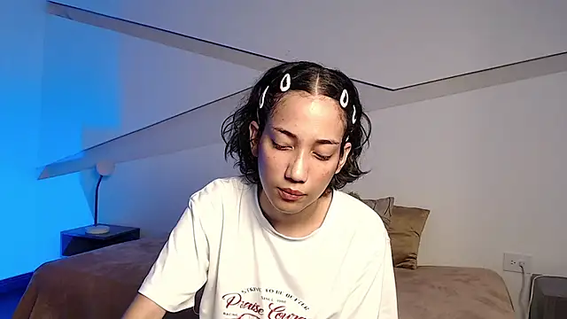 hot little bunny online show from November 7, 9:53 pm