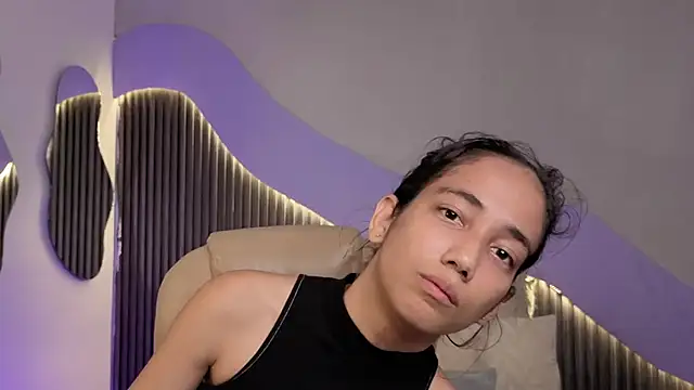 hot little bunny online show from May 4, 11:29 pm