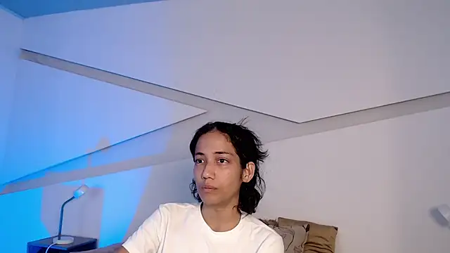 hot little bunny online show from October 21, 9:08 pm