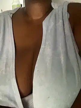 LiraRusso online show from October 29, 1:32 am