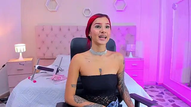 CinthiaCollins online show from November 4, 9:31 pm