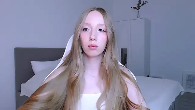 Luna insniity online show from November 12, 8:40 pm