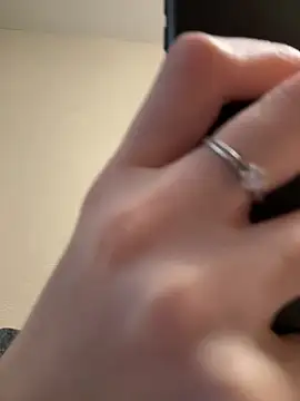 Donna Evans online show from October 29, 2:38 am