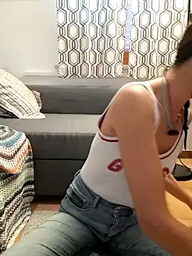 Silvia Zeno online show from July 3, 9:37 am