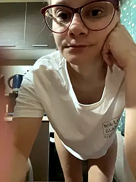 Snapshot of Tasty_Shape chatting on October 14, 5:10 am Tasty Shape online show from October 14, 5:10 am