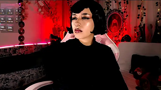 kitty roxy online show from October 12, 5:10 am