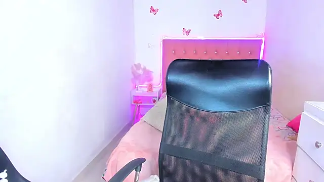 Celeste  sweetx online show from August 3, 11:10 pm