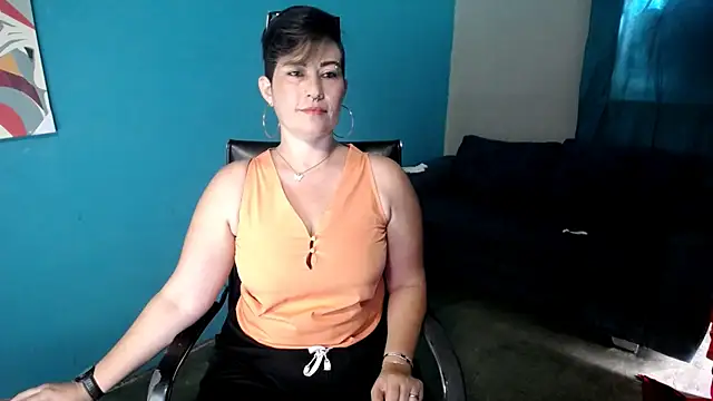 Sunny rayz  online show from July 6, 2:55 pm