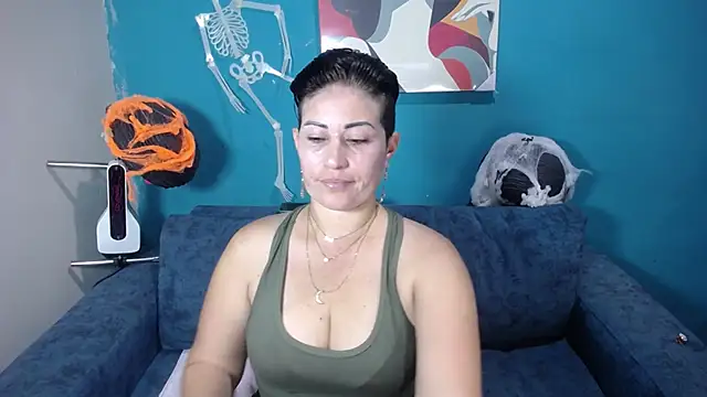 Sunny rayz  online show from October 29, 12:09 pm