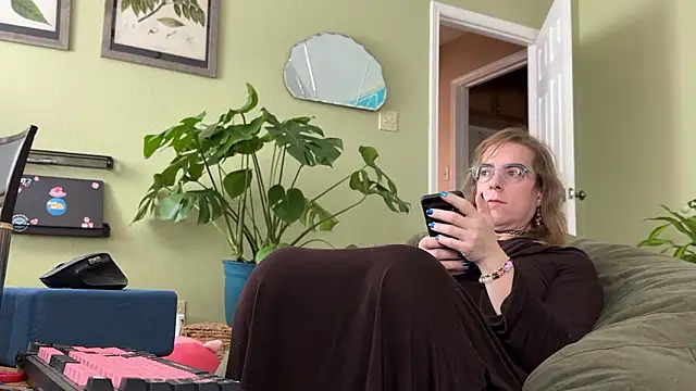 Linzy 19 online show from February 17, 5:23 pm