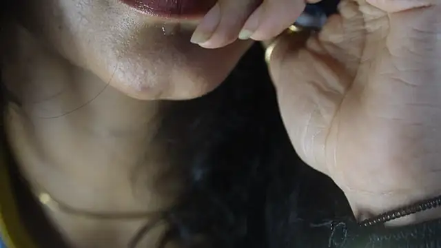 Snapshot of -AyeshaSinghania- chatting on September 29, 5:07 pm -AyeshaSinghania- online show from September 29, 5:07 pm