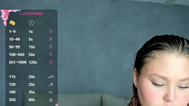 YuliCardona  online show from June 17, 5:20 am