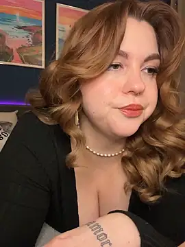 VictoriaLaFleur online show from November 3, 9:30 pm