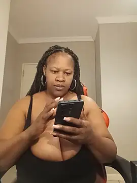 bustylisa1983 online show from July 29, 5:51 am
