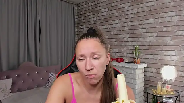 SarahCoksss online show from May 16, 1:19 am