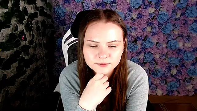 Snapshot of IxxiLiana chatting on September 9, 5:07 am IxxiLiana online show from September 9, 5:07 am