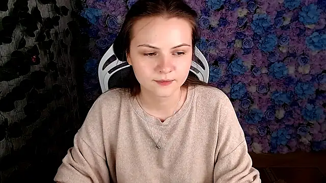 Snapshot of IxxiLiana chatting on October 17, 5:43 am IxxiLiana online show from October 17, 5:43 am