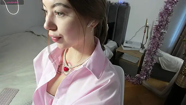 SimonaGerry online show from December 18, 4:50 am