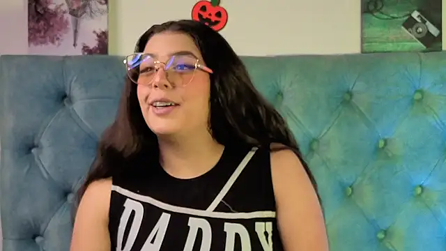 Snapshot of Paola_Lyon_ chatting on October 20, 12:52 pm Paola Lyon online show from October 20, 12:52 pm