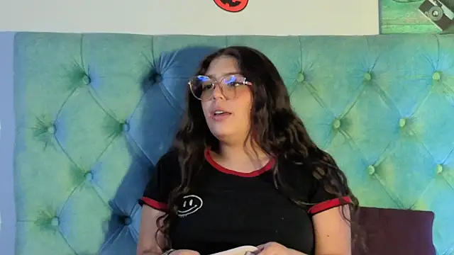 Snapshot of Paola_Lyon_ chatting on October 16, 5:59 pm Paola Lyon online show from October 16, 5:59 pm
