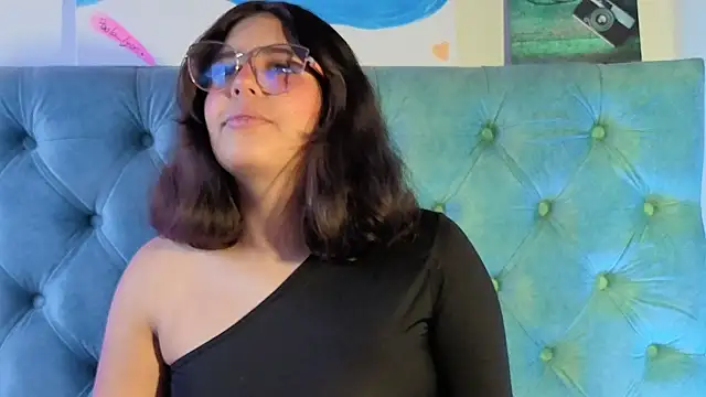 Paola Lyon  online show from March 2, 12:34 pm