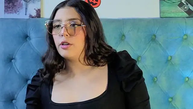 Paola Lyon  online show from October 21, 7:07 pm