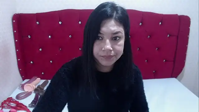 AdaFawxx online show from December 5, 2:00 am