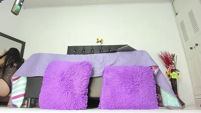 martinaclark online show from June 16, 2:56 am