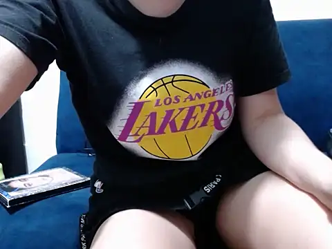 nadescomthxx online show from June 21, 1:37 pm
