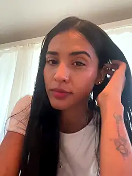 Snapshot of sofi_potter_ chatting on October 23, 8:31 am sofi potter online show from October 23, 8:31 am