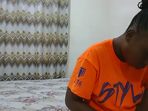 sexy  candyy online show from August 3, 7:01 am