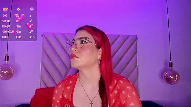 EmmaSwift  online show from October 27, 3:35 am