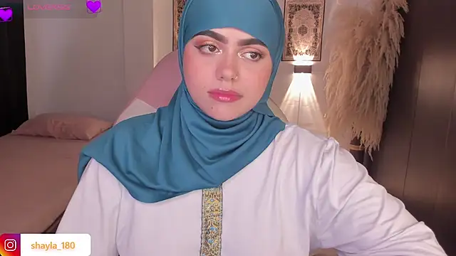 shayla 18 online show from November 27, 9:39 pm