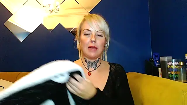 pixiedreadx online show from October 21, 10:58 pm
