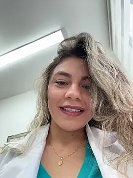alicee16 online show from April 22, 8:06 pm
